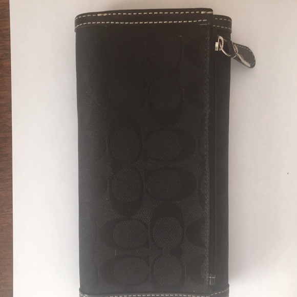 Black fabric Coach wallet. - Picture 4 of 5